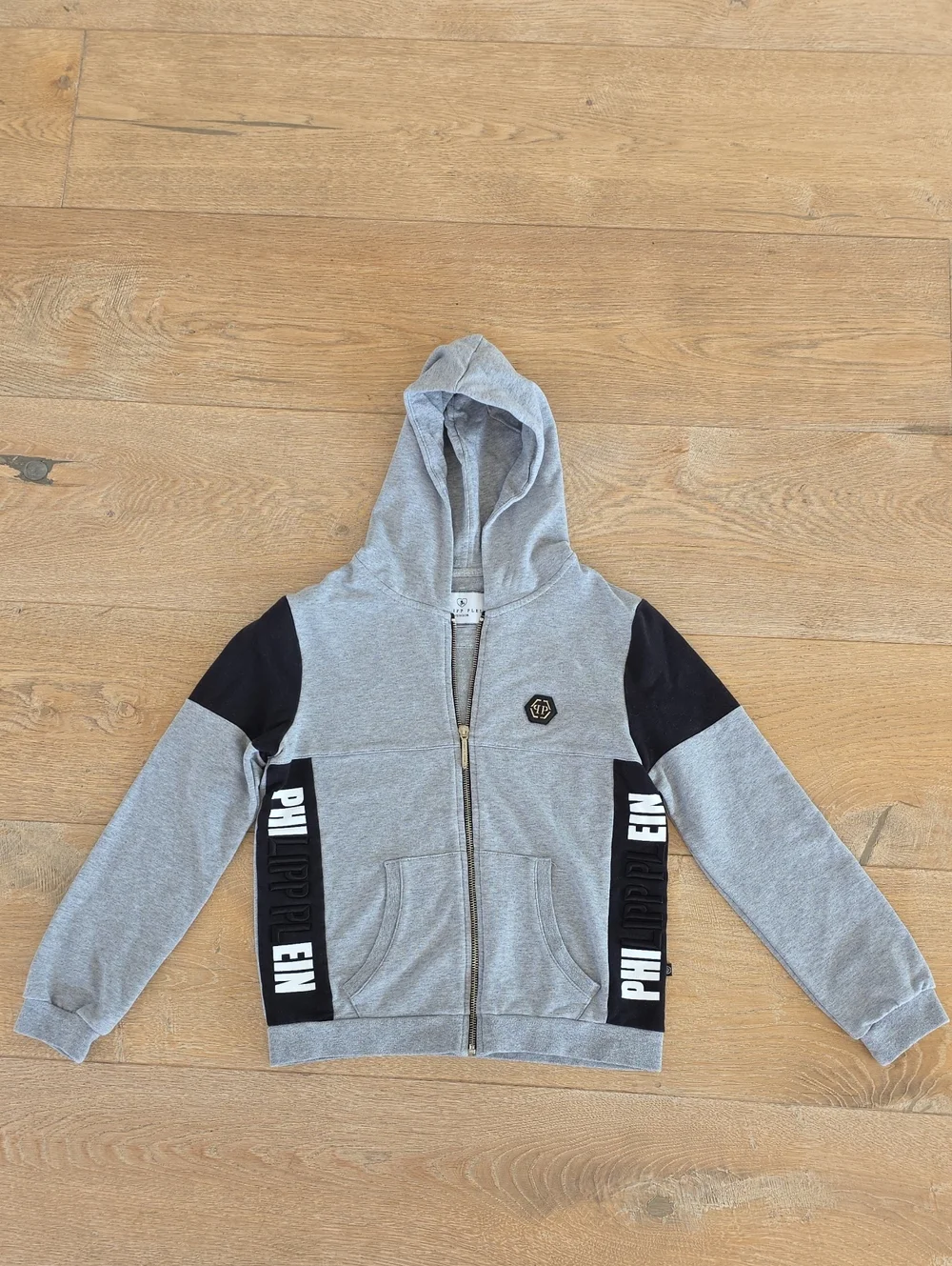 Philipp Plein Junior  Zip Up Hoodie/Shorts Set Size 10/11